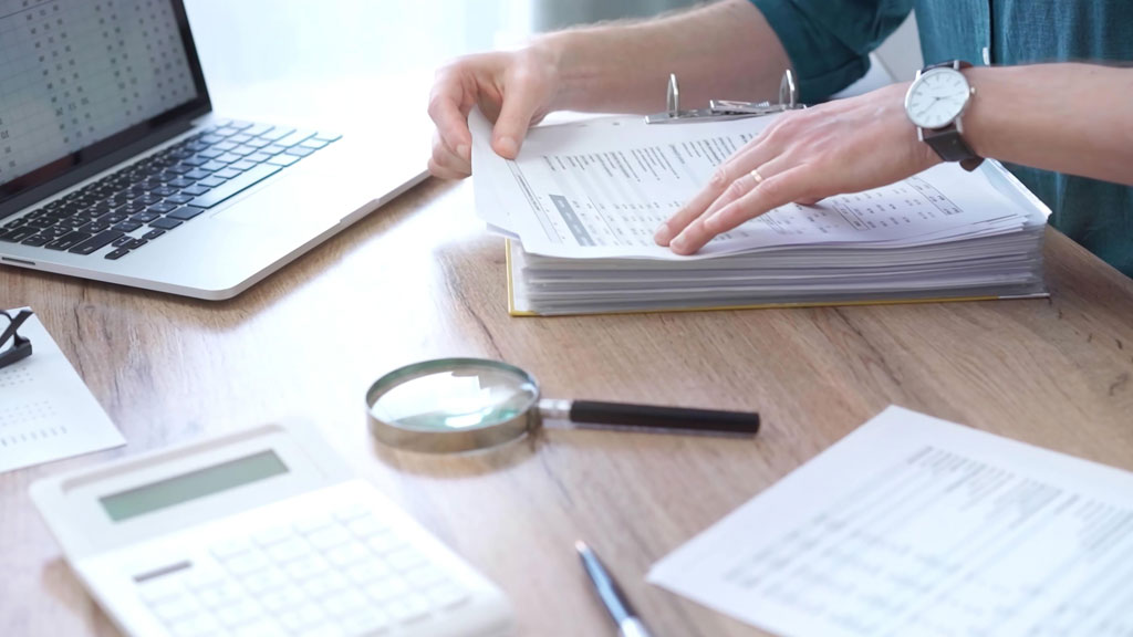 Préparation dossier liquidation judiciaire analyse documents financiers